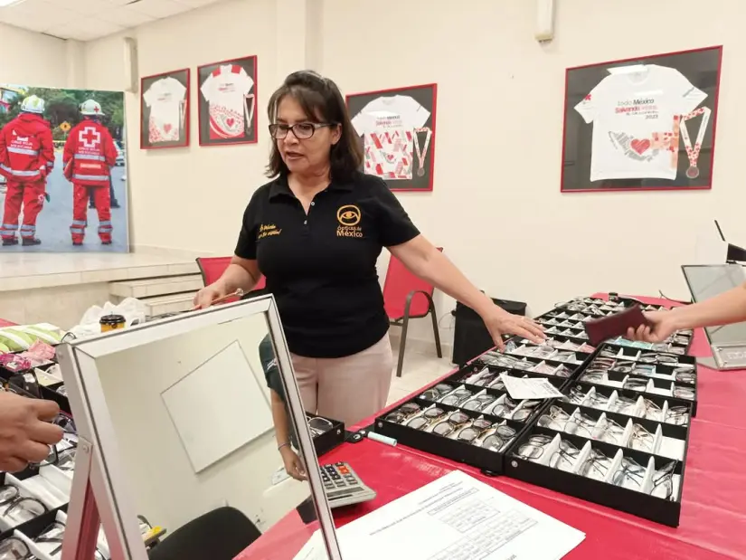 Con el objetivo de ayudar a la población a mejorar su visión la Cruz Roja Mexicana Tamaulipas ha iniciado nuevamente un a campaña de lentes. Foto: Redes sociales 