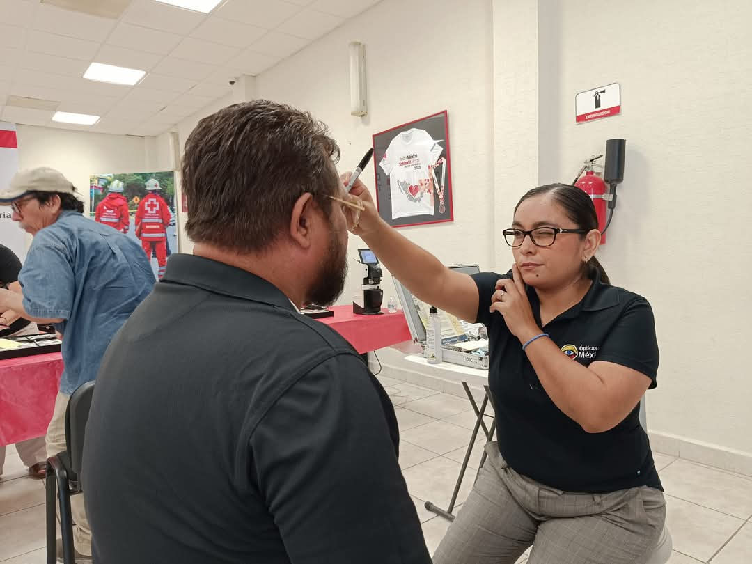 Con el objetivo de ayudar a la población a mejorar su visión la Cruz Roja Mexicana Tamaulipas ha iniciado nuevamente un a campaña de lentes. Foto: Redes sociales