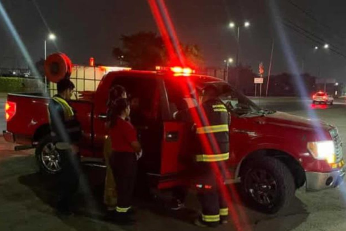 Tras un llamado de auxilio, bomberos voluntarios resguardaron a la menor y la pusieron a disposición de las autoridades correspondientes. Foto: Carlos García