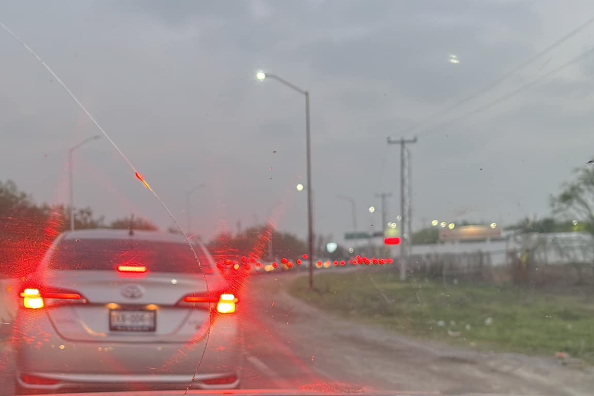 A continuación, te mostramos el estado actual de los principales puentes internacionales hacia Laredo, McAllen y Brownsville, con horarios, número de casetas en operación y tiempo estimado de cruce. Foto: Redes sociales