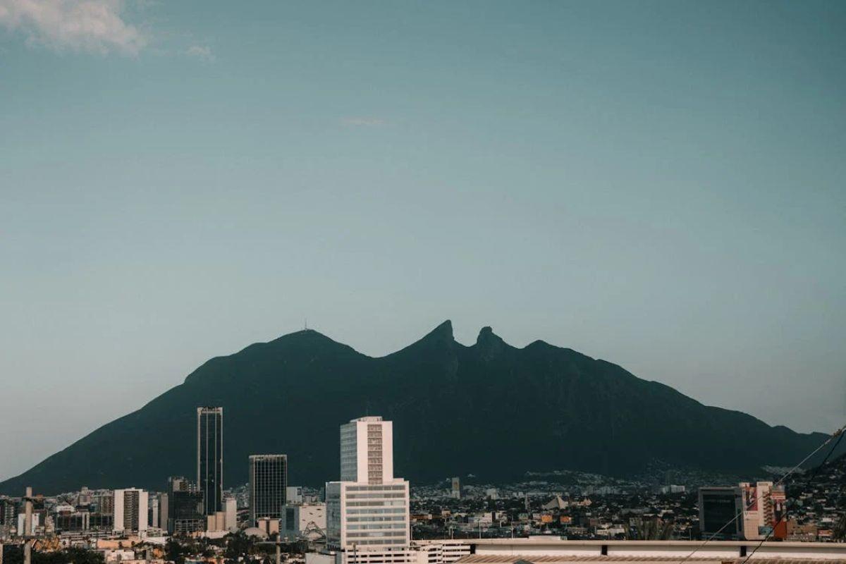 La calidad del aire en Monterrey sigue siendo un tema de gran preocupación debido al aumento de la contaminación. Foto: Pexels