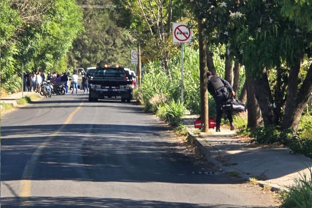 Sicarios ejecutan a dos policías municipales dentro de un vehículo; suman 13 en el año. Foto: Jesús Padilla