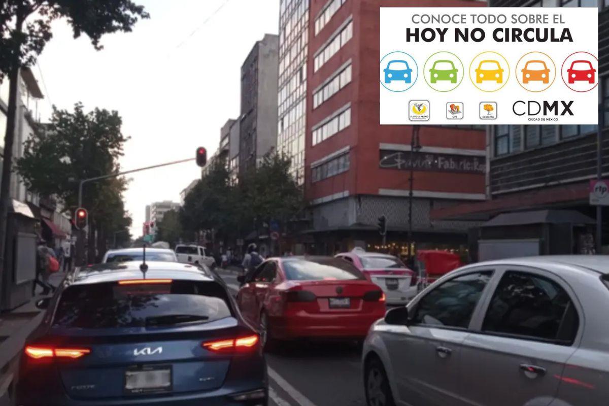 Autos circulando en  CDMX, logo programa Hoy No Circula.    Foto: @OVIALCDMX