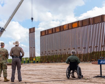 Estados Unidos añade 7 millas más de muro fronterizo con México