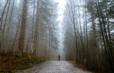 ¿Qué es el silent walking? Una forma fácil de perder peso y calmar la ansiedad