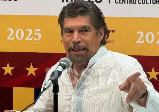 Alberto Estrella prepara obra al lado de Sylvia Pasquel