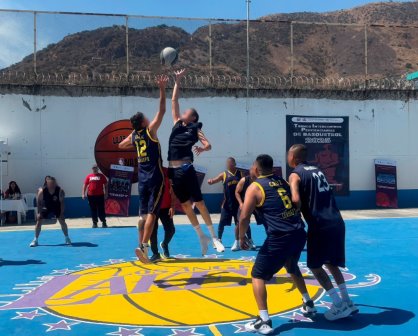 "Lakers" del reclusorio norte ganan torneo de basquetbol penitenciario en CDMX