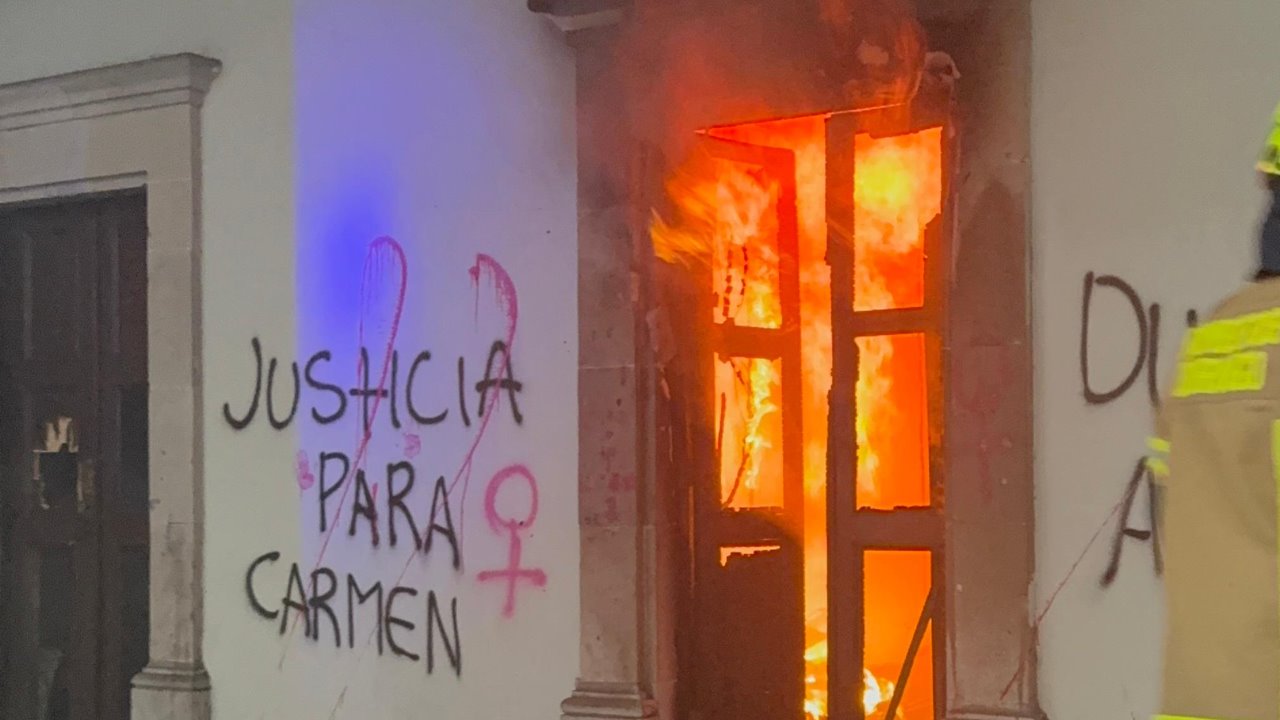 Cuantiosas pérdidas tras el incendio ocurrido en el Congreso del Estado el 8M. Foto: Brenda García.