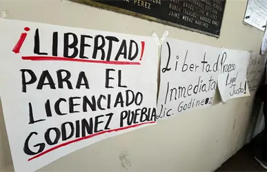 Maestros de Durango exigen liberación de trabajador de la SEED detenido; la justicia no es arma política, aseguran