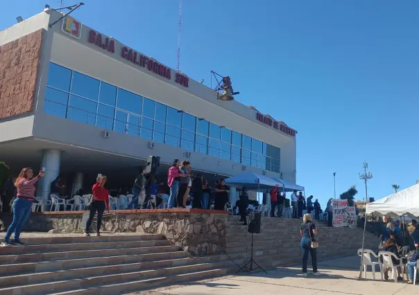 ¿Cuándo se podría resolver el conflicto de burócratas de BCS?