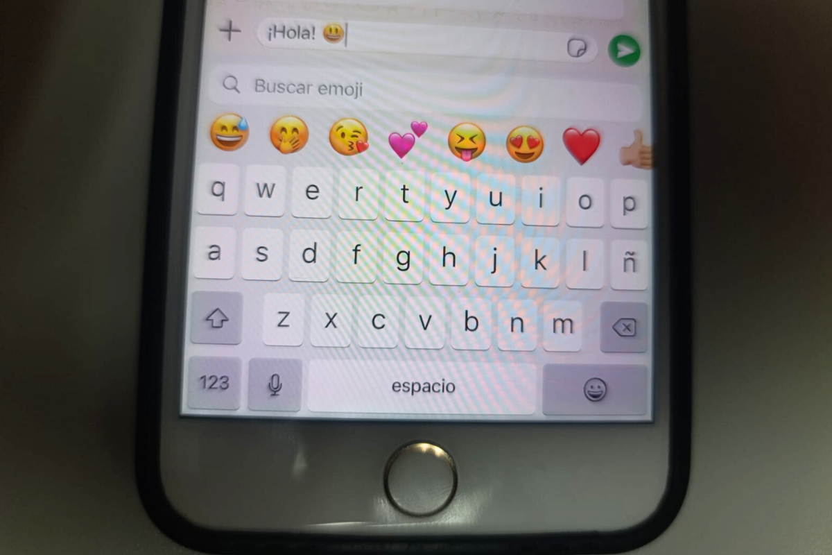 Estos siete nuevos emojis prometen estar entre los más usados en comunicaciones personales o en grupo. Foto: Reynol González