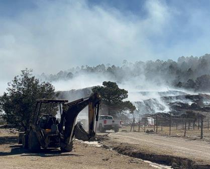 Incendio forestal y del relleno sanitario de El Salto, controlado al 100%