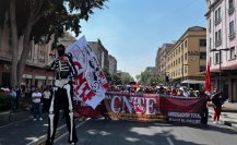 ¿Cuántos docentes de la CNTE participaron en el plantón y marcha al Zócalo de CDMX?