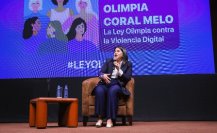 Olimpia Coral dialoga en la UANL sobre violencia digital