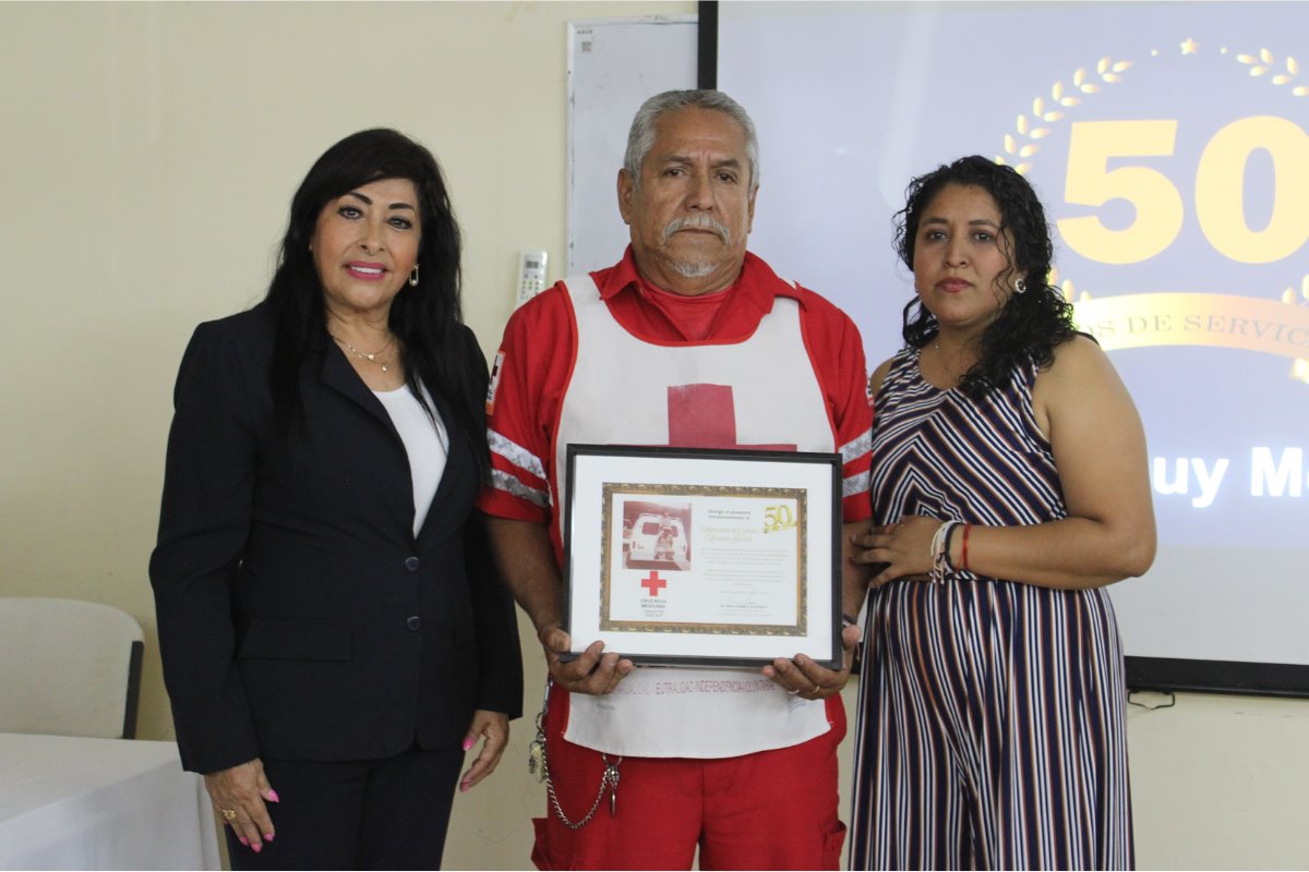 Don Chuy celebra medio siglo dedicado a auxiliar a quienes más lo necesitan en el sur de Tamaulipas. Foto: Carlos García