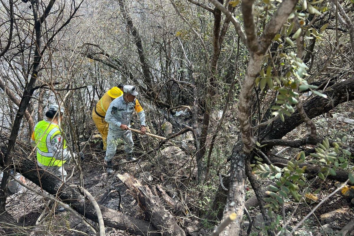 Las autoridades exhortan a la población a extremar precauciones y evitar acercarse a la zona afectada. Foto: Protección Civil de Nuevo León