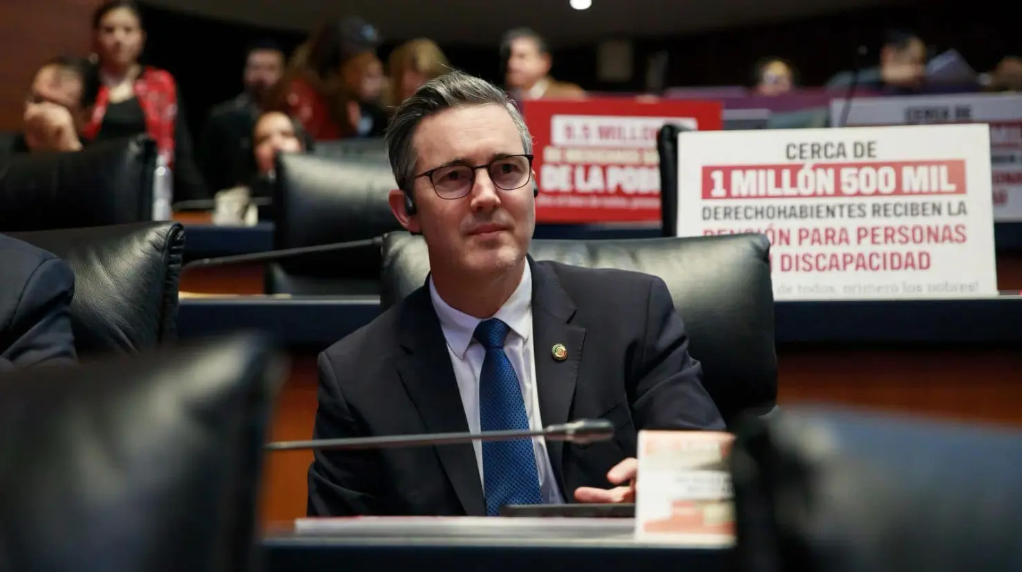 El Senador José Ramón Gómez Leal, presentó una iniciativa para reformar la Ley de Obras Públicas, con el objetivo de ampliar la garantía obligatoria de las construcciones públicas de 1 a 10 años. Foto: Redes sociales