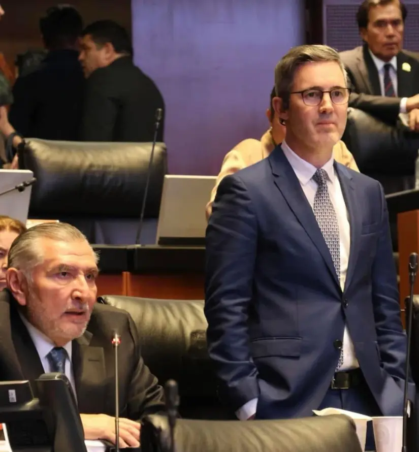 El senador de Morena, José Ramón Gómez Leal, presentó una iniciativa para reformar la Ley de Obras Públicas y Servicios Relacionados con las Mismas, con el objetivo de ampliar la garantía obligatoria de las construcciones públicas de 1 a 10 años. Foto: Redes sociales 