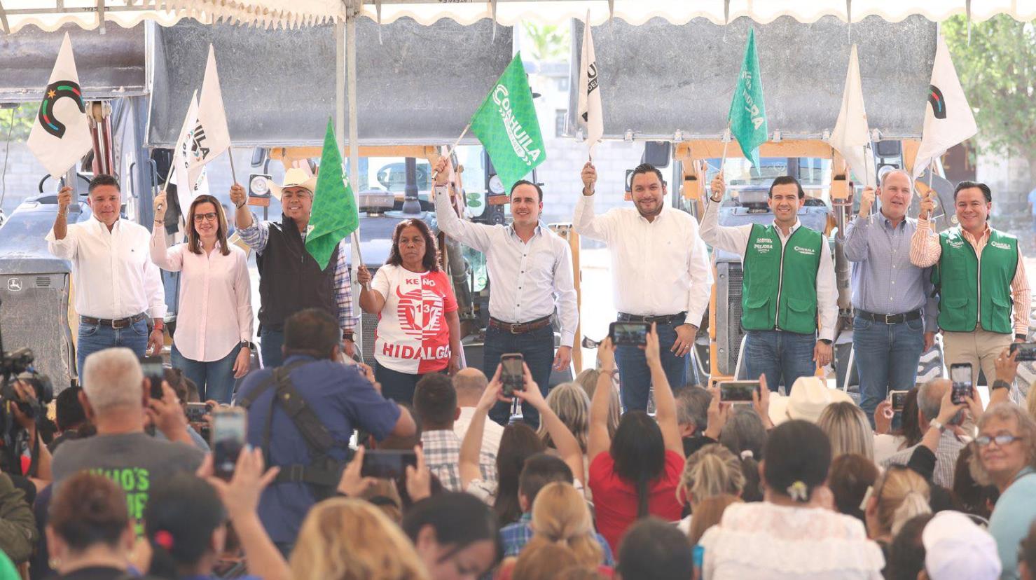 El gobernador Manolo Jiménez y el alcalde Carlos Villarreal en Monclova. (Fotografía: Manolo Jiménez)