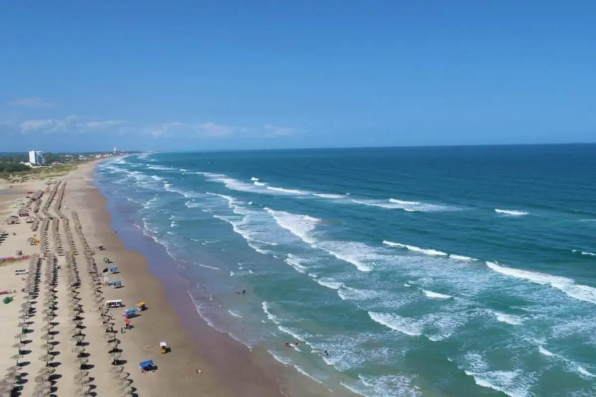 Playa Miramar en Ciudad Madero es la sede del tradicional Playazo previo a la Semana Santa. Foto: Sanju Pineda