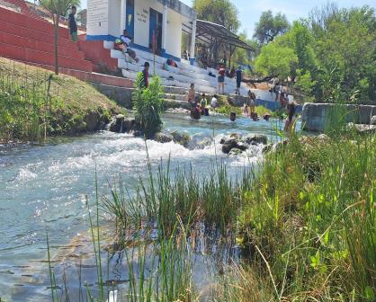 Vacaciones: El Ojito de Jaumave es un destino de aguas claras ideal para visitar en Semana Santa