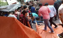 Cae estructura sobre maestros instalados en plantón, en Chiapas