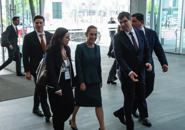 Claudia Sheinbaum se reúne con la Caintra en Nuevo León
