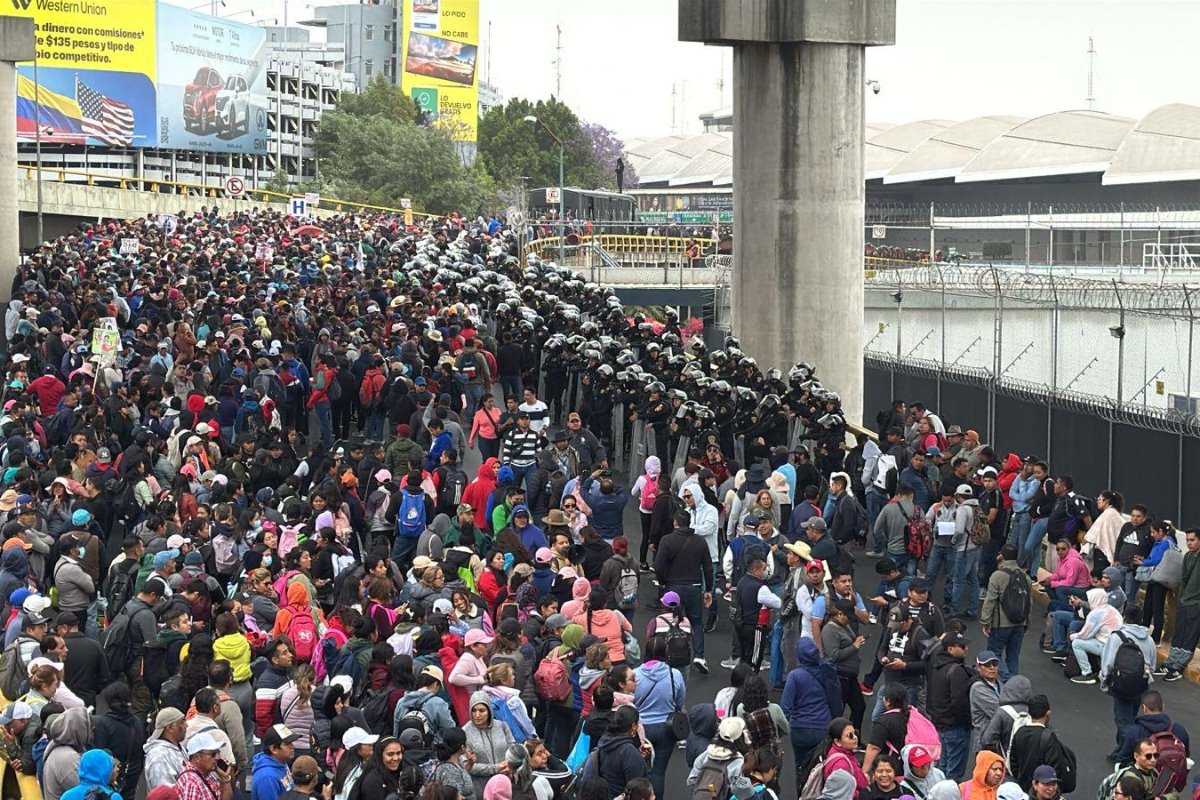 Bloqueo de la CNTE en el Aeropuerto de CDMX. Foto: Ramón Ramírez