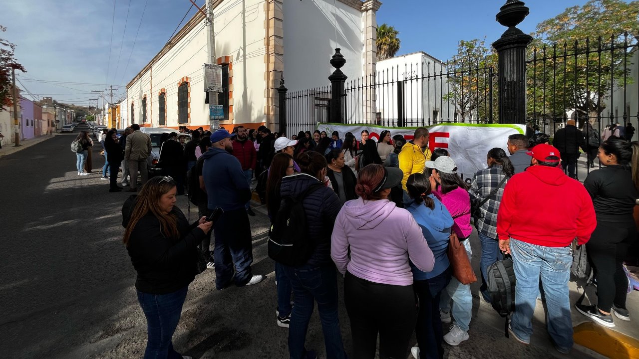 Integrantes de la CNTE tomaron las oficinas de la USICAMM en Durango. Foto: Alejandro Ávila.