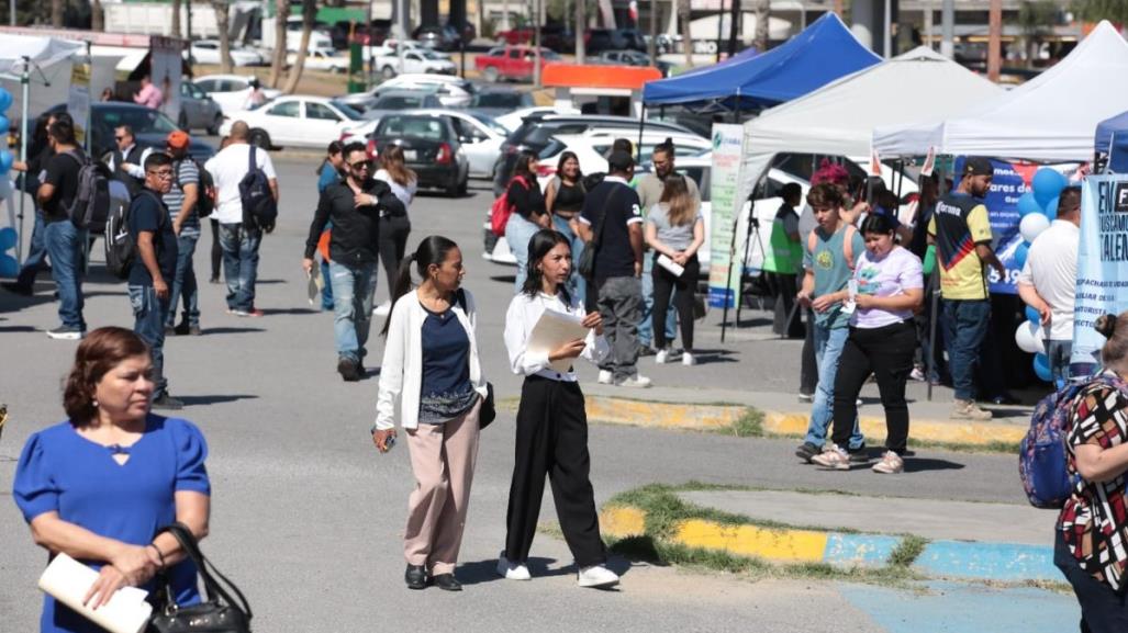 700 mujeres se acercan al mercado laboral en la Feria de Empleo en Coahuila 2025