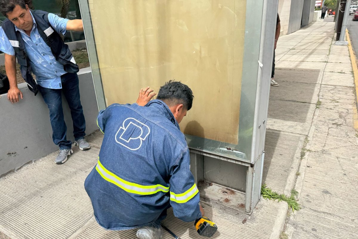 Retiran publicidad tipo mupis en San Pedro para mejorar contaminación visual/Foto: Azael Valdés