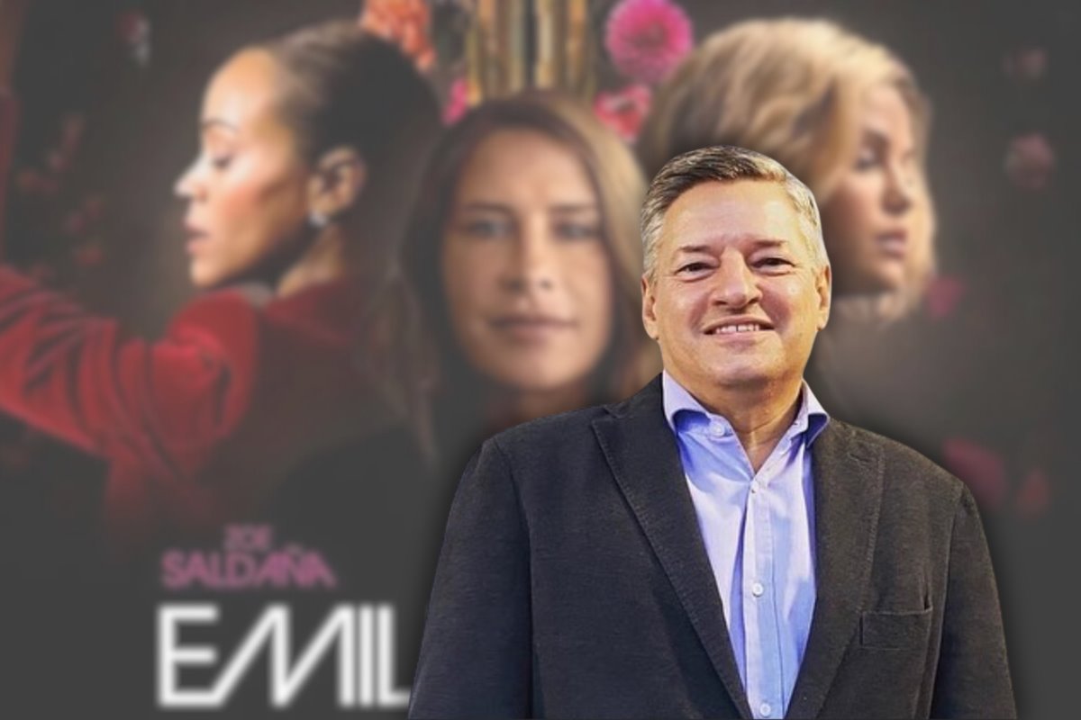 Ted Sarandos, co-CEO de Netflix, confirma que la plataforma no descarta trabajar con Karla Sofía (Foto: IG @Ted Sarandos, @emiliaperezfilm / Canva)