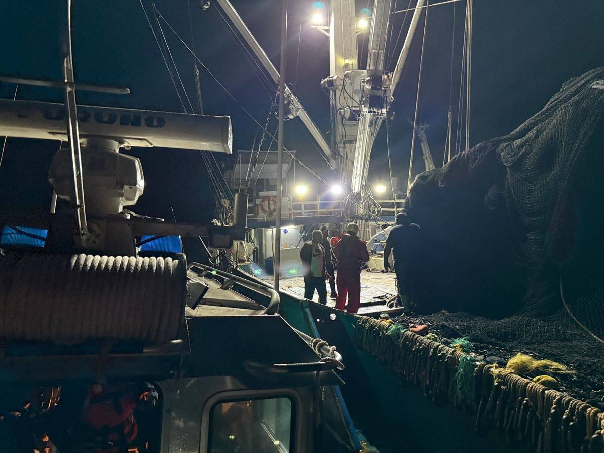 Un joven de 22 años es salvado tras caer al mar mientras pescaba. Foto: Reportes Mazatlán