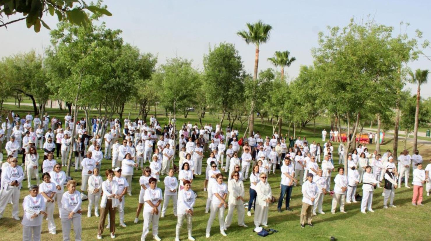 Los adultos mayores recibieron la Primavera en Torreón. (Fotografía: DIF Torreón)