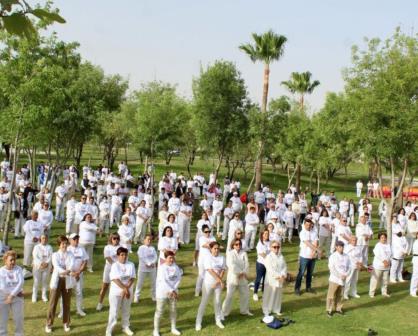 ¡Bienvenida primavera! 500 adultos mayores participan en evento de taichí en Torreón