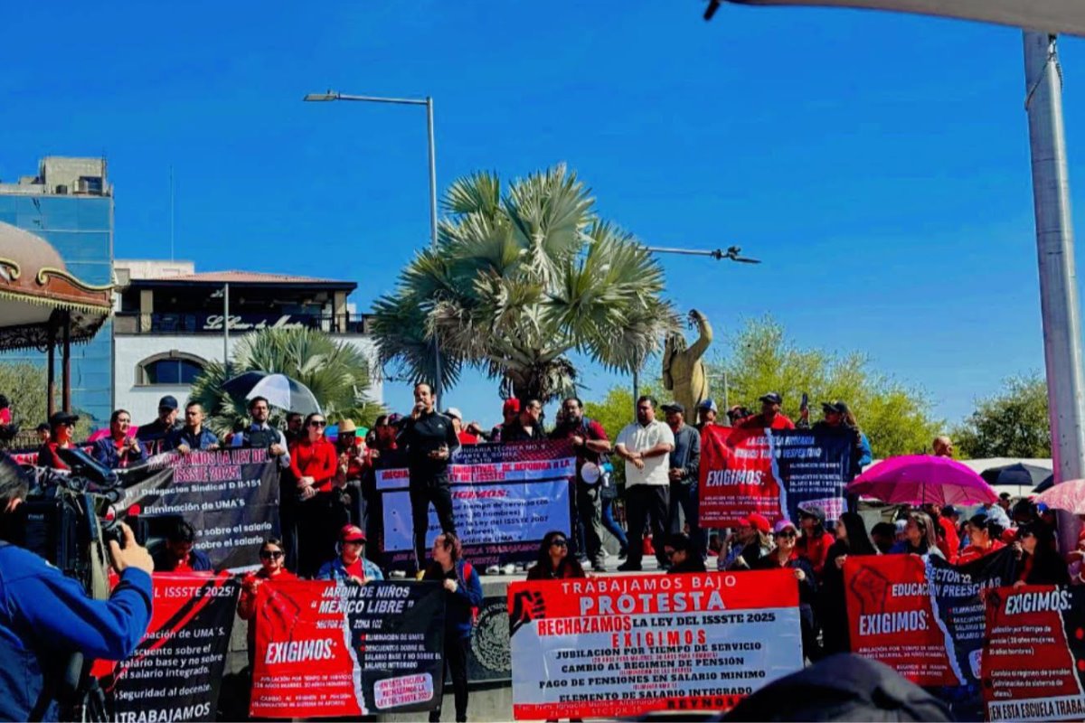 Los docentes insisten en que es momento de que el dirigente “dé la cara” y respalde el derecho estatutario que defienden. Foto: Redes Sociales