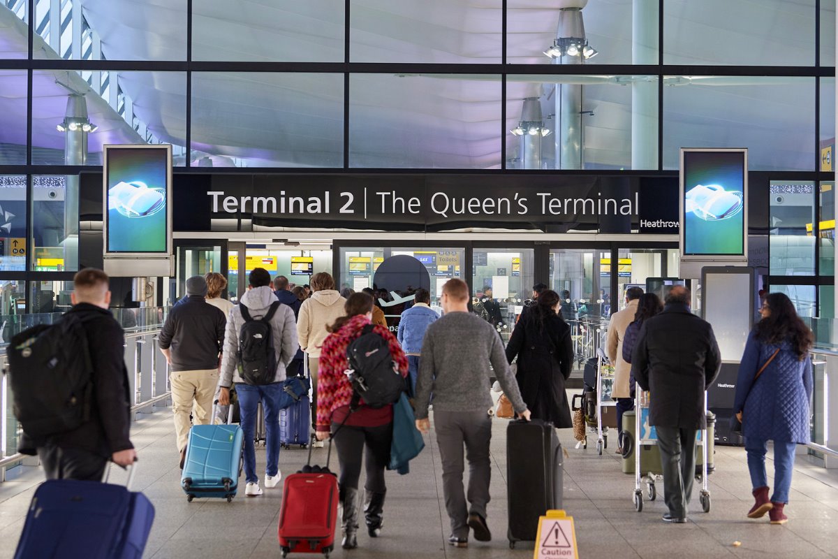 El corte causó la cancelación de más de 1.300 vuelos. Créditos: X (@HeathrowAirport).