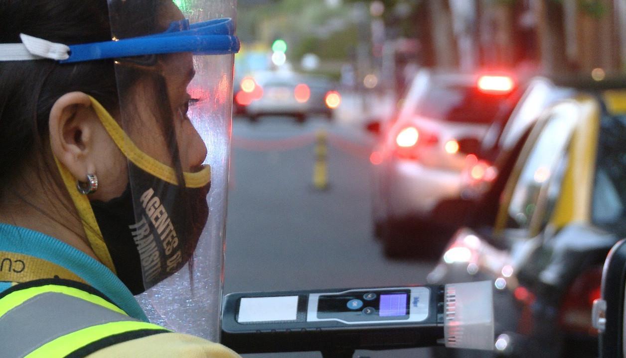 El Jefe de la Dirección de Tránsito, explicó que la corporación prepara un operativo enfocado en la prevención de incidentes viales, no en sancionar a conductores. Foto: Freepik