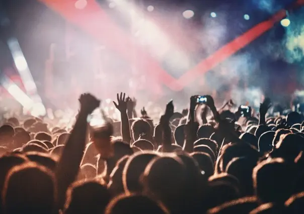 Estas son las entradas y salidas del MacroFest 2025 en la Macroplaza