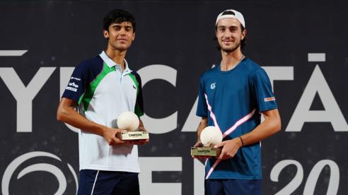 Rodrigo Pacheco, campeón en dobles junto al suizo Feldbausch