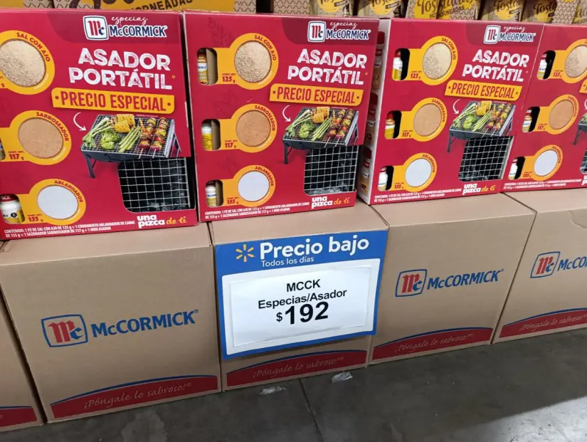 El precio de este producto es de 192 pesos con los tred sazonadores diferentes y el asador portátil de la marca McCormick. Foto: Victoria Jiménez. 