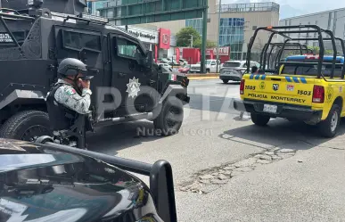 Cliente bancario sufre asalto a balazos al sur de Monterrey