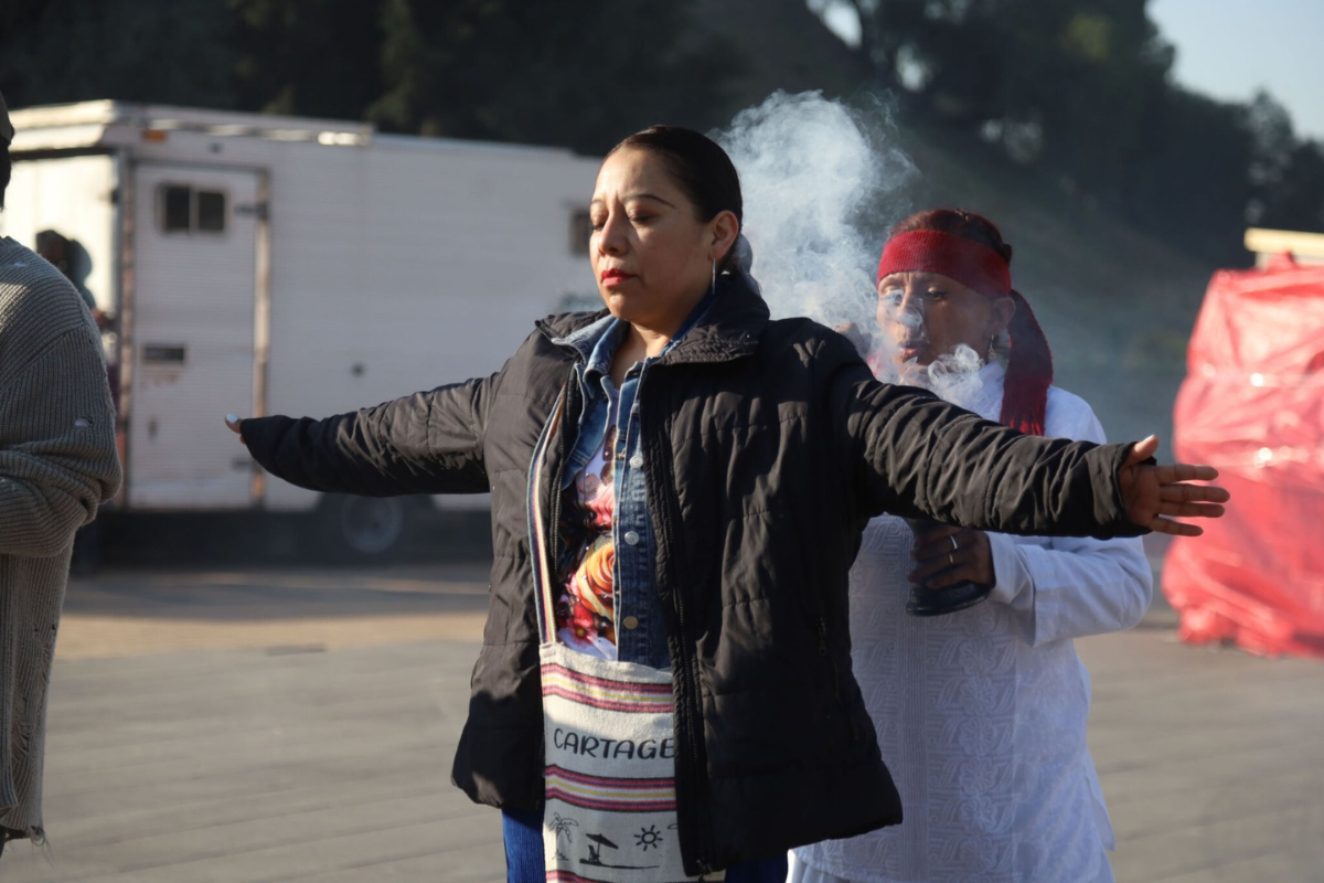 Este equinoccio, Cholula ofrece energía ancestral, gastronomía poblana y el sonido de Polymarchs en un festival que une pasado y presente. Foto: Jafet Moz