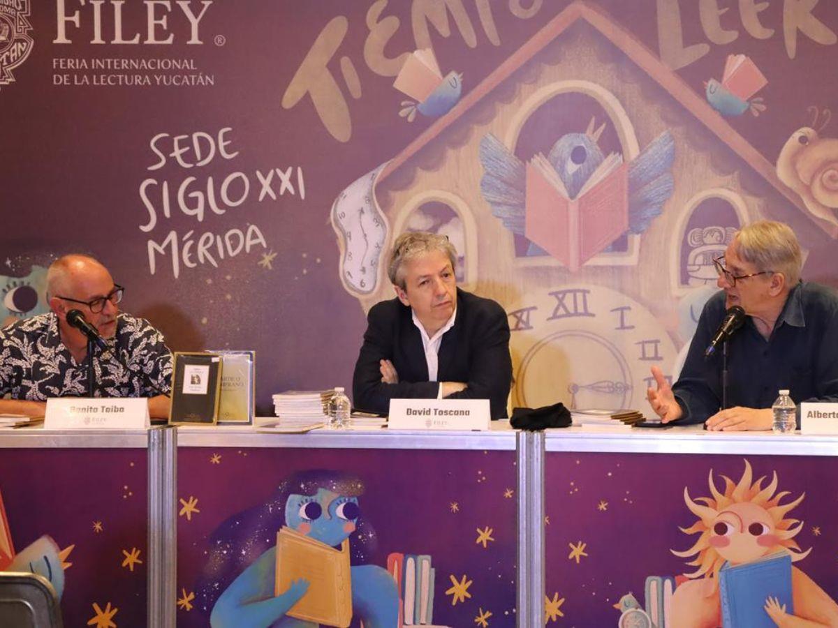 Tres escritores rindieron un homenaje al escritor José Emilio Pacheco al presentar una colección de su obra literaria.- Fuente UADY