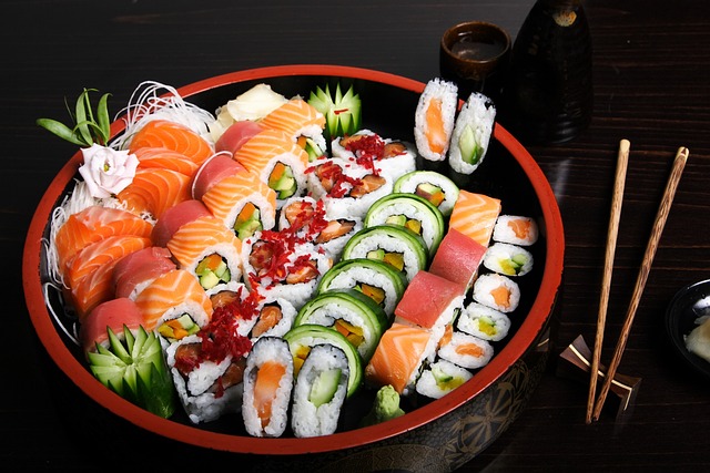 Festival de Sushi en Los Cabos incluirá demostraciones de cocina en vivo y el intento de romper el récord del yakimeshi más grande. Foto: DesignDrawArtes / Pixabay