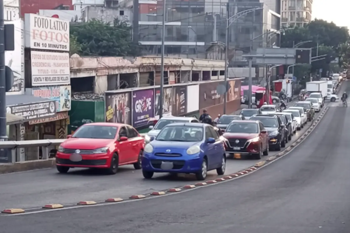 Tráfico pesado en Av. Insurgentes de CDMX. Foto: X (@OVIALCDMX)