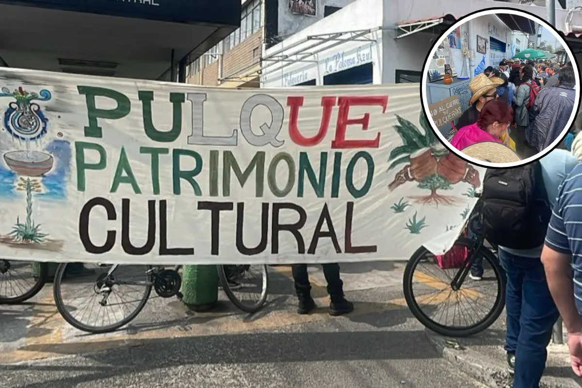 Pulqueros en manifestación pacífica en CDMX con letreros. Foto: Ramón Ramírez