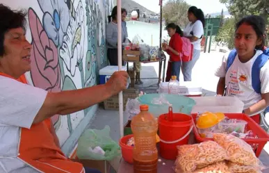 Adiós a la comida chatarra en las escuelas; tienditas cambian el menú