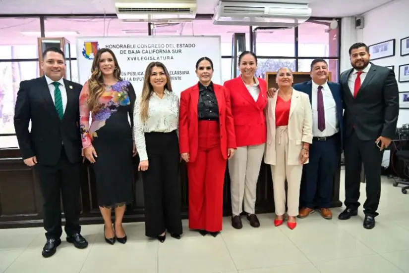 Acaba de renovarse la Mesa Directiva del Congreso, en la que la presidente era Alondra Torres, y ahora es Arlene Moreno. Foto: Congreso del Estado.