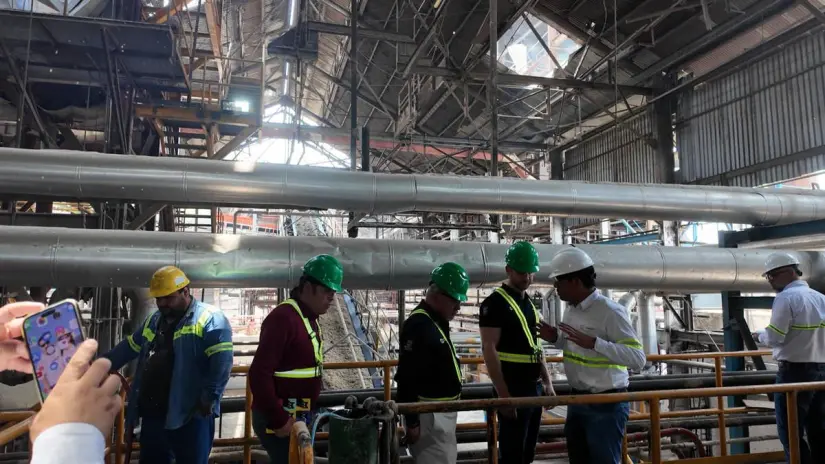 El subsecretario de Medio Ambiente, Karl Heinz Becker Hernández, encabezó una inspección al Ingenio Mante tras la solicitud de la alcaldesa Patricia Chío De la Garza. Foto: Gobierno de Tamaulipas